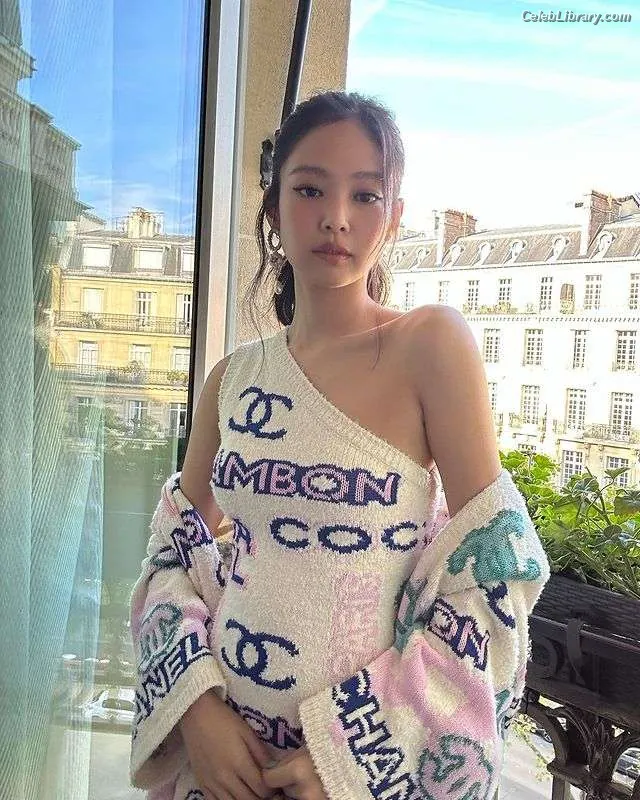 Jennie  BLΛƆKPIИK (Blackpink) photo 7 of 3641