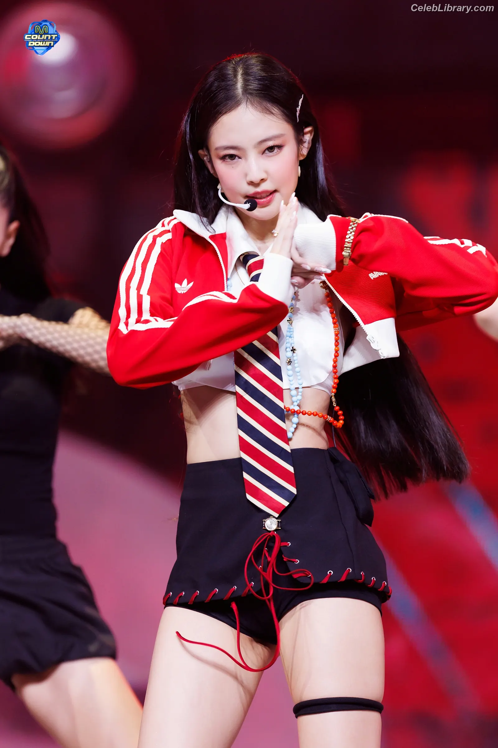 Jennie  BLΛƆKPIИK (Blackpink) photo 21 of 3641