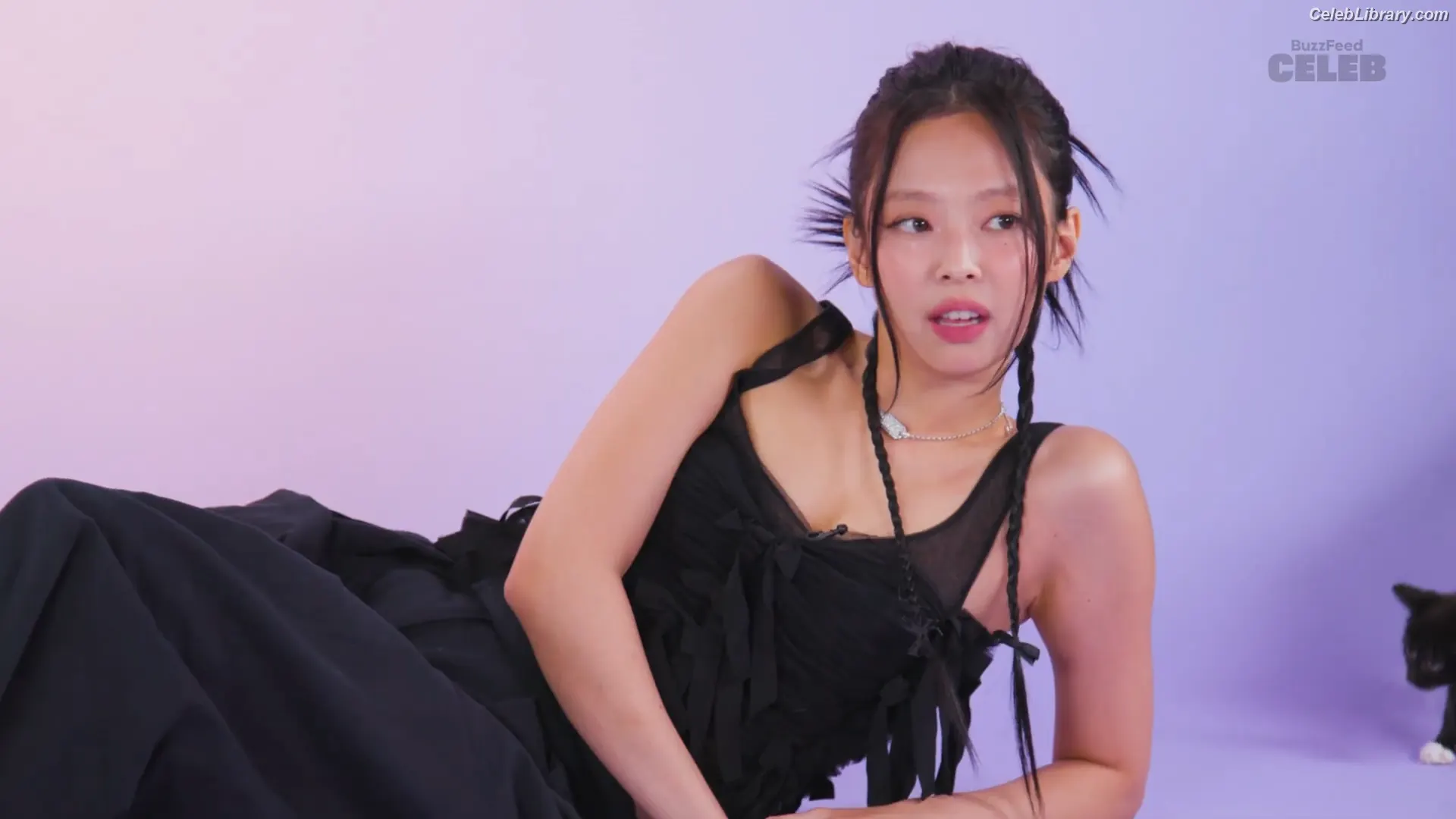 Jennie  BLΛƆKPIИK (Blackpink) photo 1 of 3641