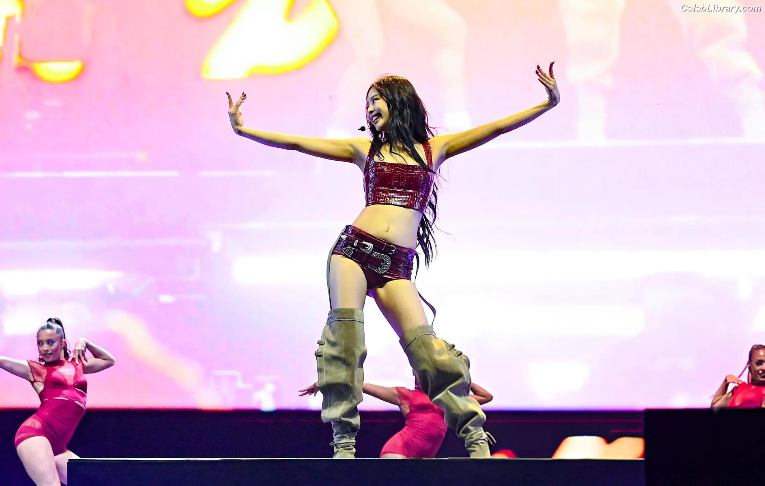 Jennie  BLΛƆKPIИK (Blackpink) photo 12 of 3641