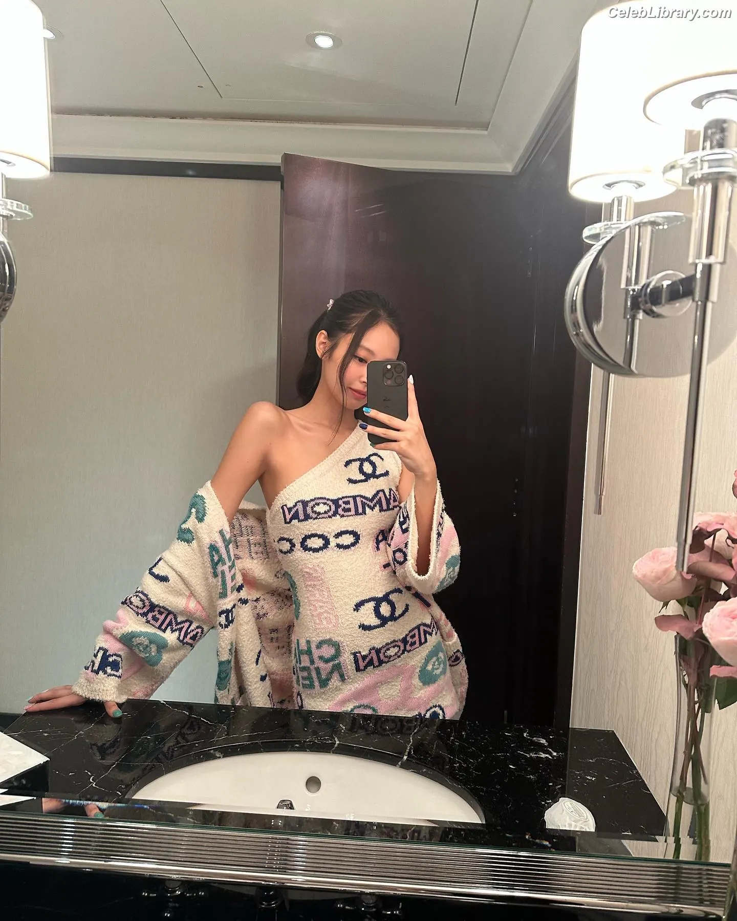 Jennie  BLΛƆKPIИK (Blackpink) photo 2 of 3641