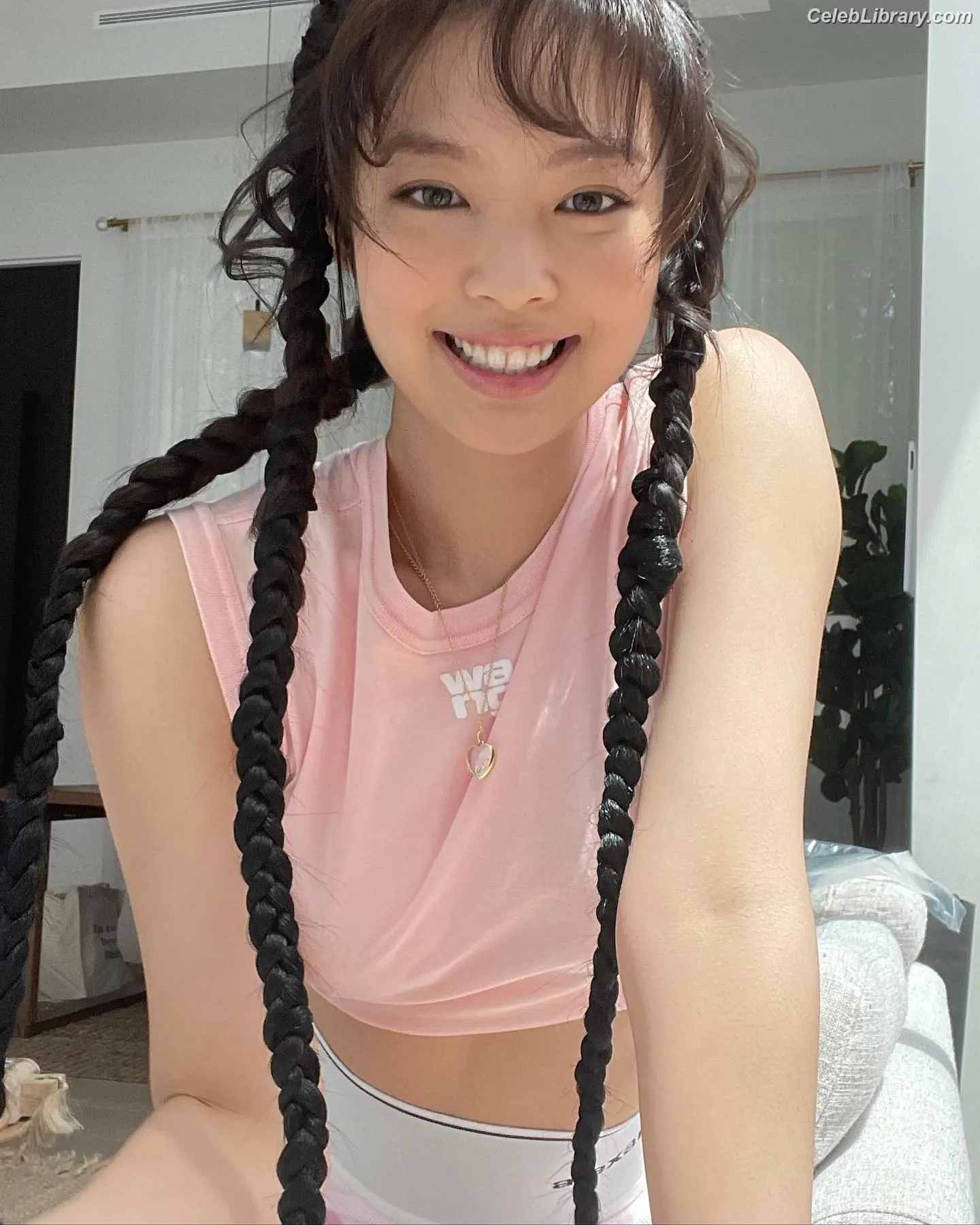 Jennie  BLΛƆKPIИK (Blackpink) photo 4 of 3641