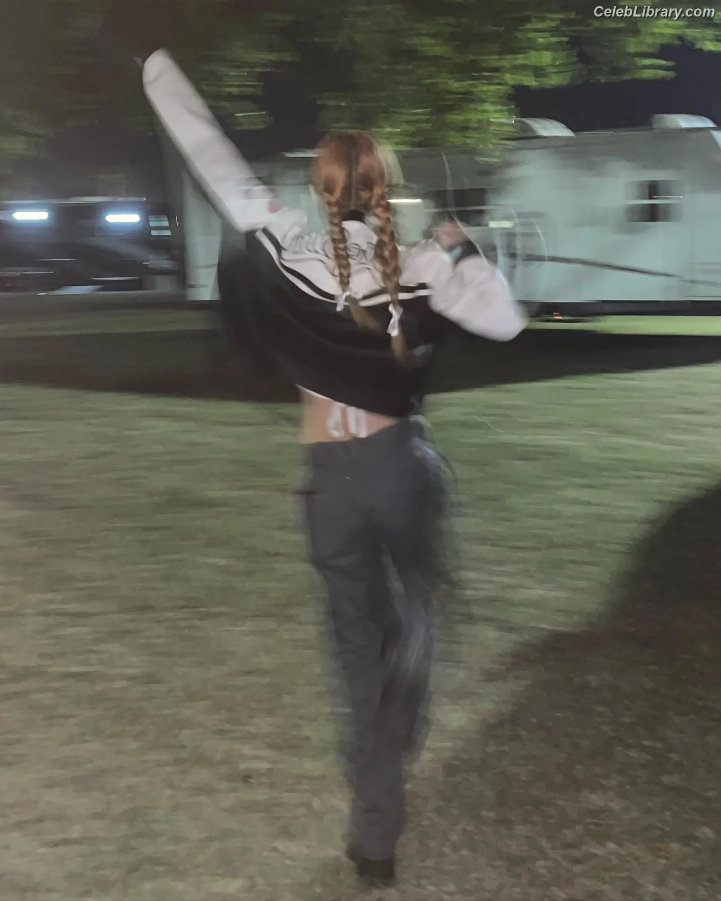 Jennie  BLΛƆKPIИK (Blackpink) photo 2 of 3641