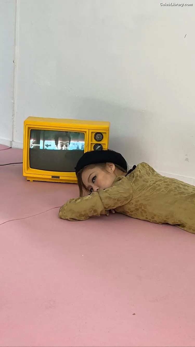 Jennie  BLΛƆKPIИK (Blackpink) photo 3 of 3641