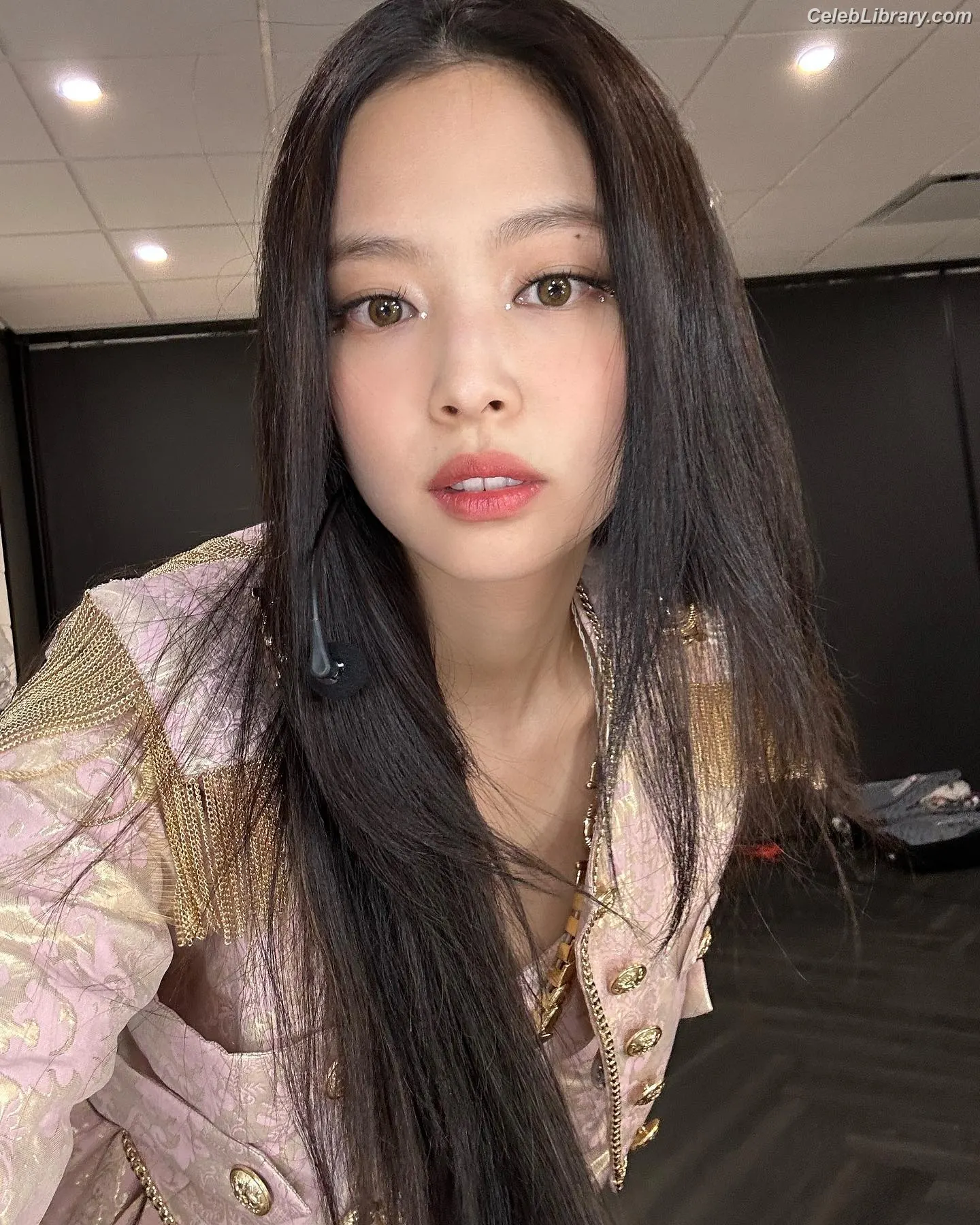 Jennie  BLΛƆKPIИK (Blackpink) photo 1 of 3641