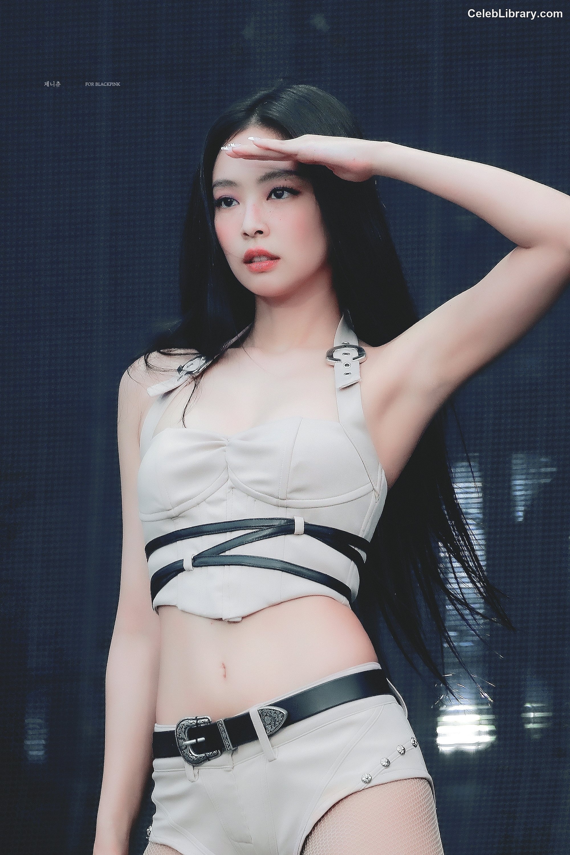 Jennie  BLΛƆKPIИK (Blackpink) photo 1 of 3632