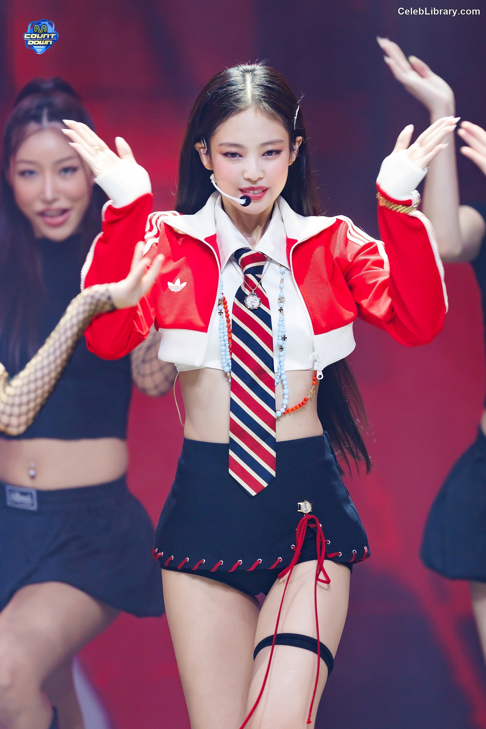 Jennie  BLΛƆKPIИK (Blackpink) photo 23 of 3632