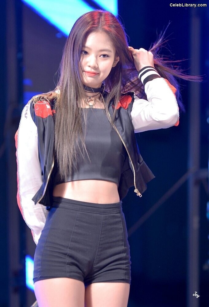 Jennie  BLΛƆKPIИK (Blackpink) photo 12 of 3632