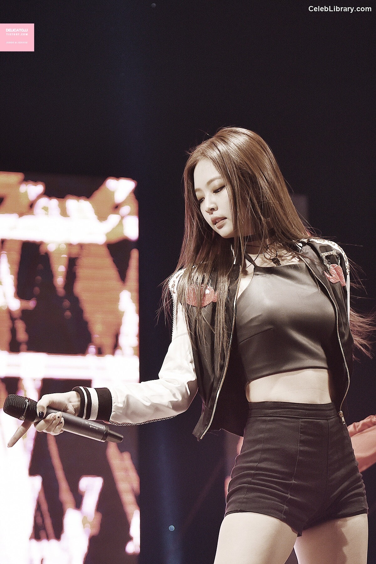 Jennie  BLΛƆKPIИK (Blackpink) photo 7 of 3632