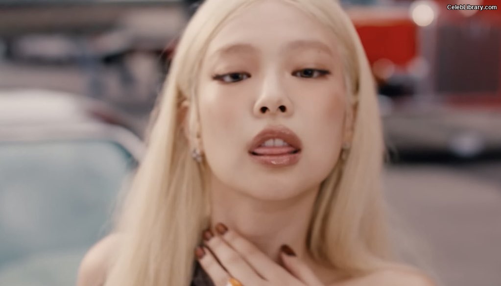 Jennie  BLΛƆKPIИK (Blackpink) photo 22 of 3632