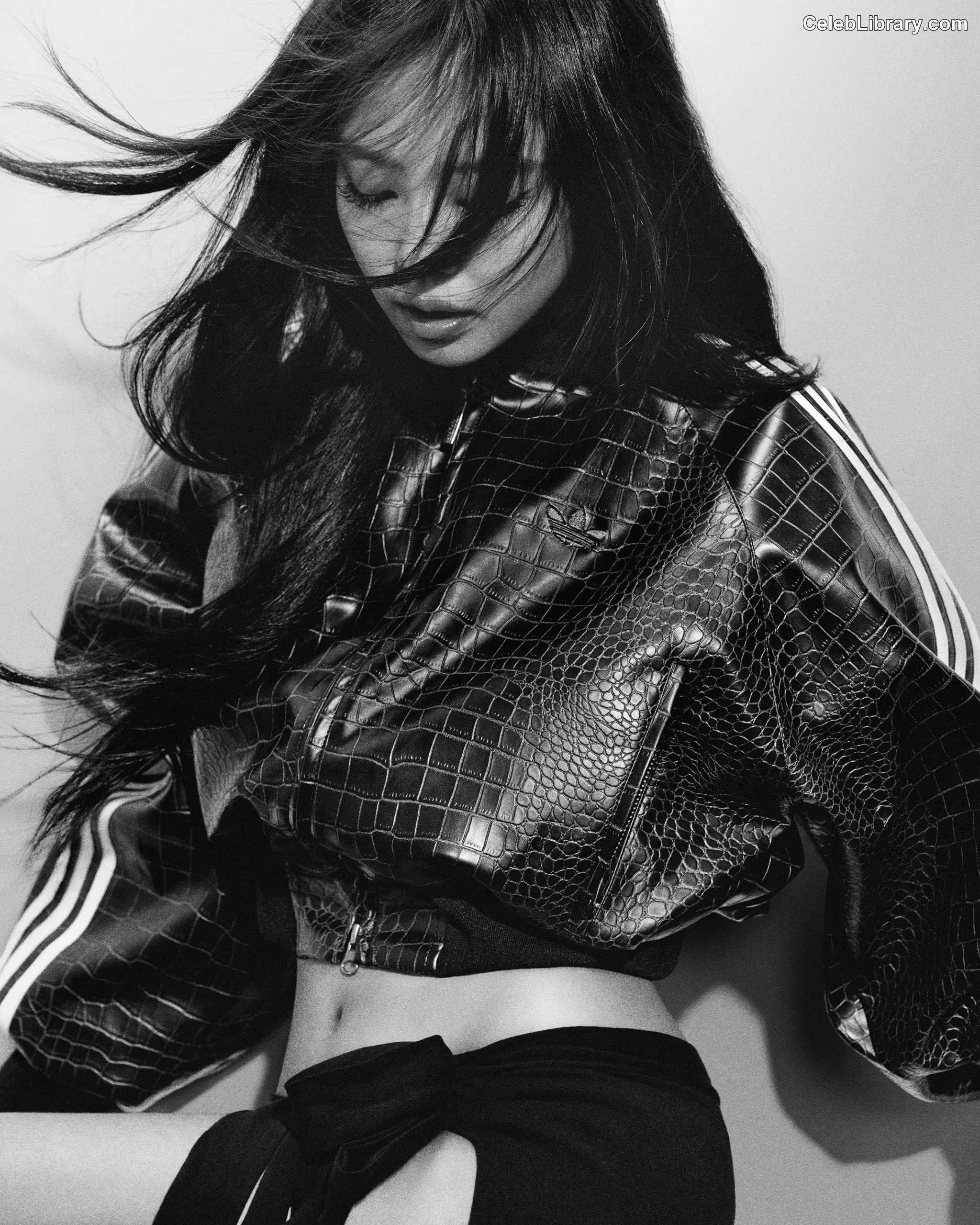 Jennie  BLΛƆKPIИK (Blackpink) photo 4 of 3632
