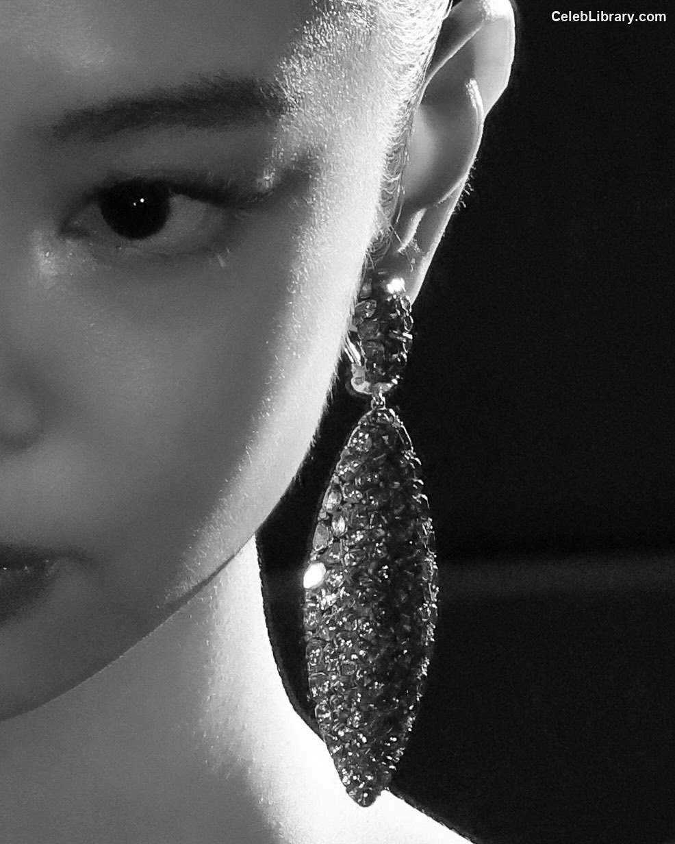 Jennie  BLΛƆKPIИK (Blackpink) photo 3 of 3632