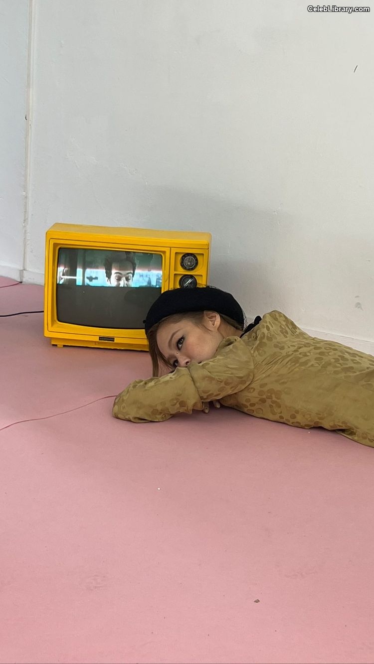 Jennie  BLΛƆKPIИK (Blackpink) photo 23 of 3632