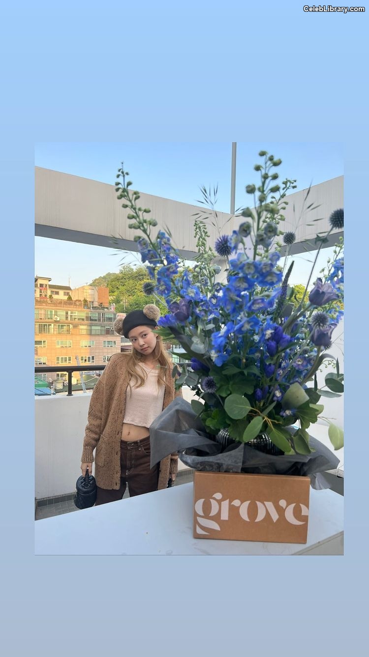 Jennie  BLΛƆKPIИK (Blackpink) photo 2 of 3632