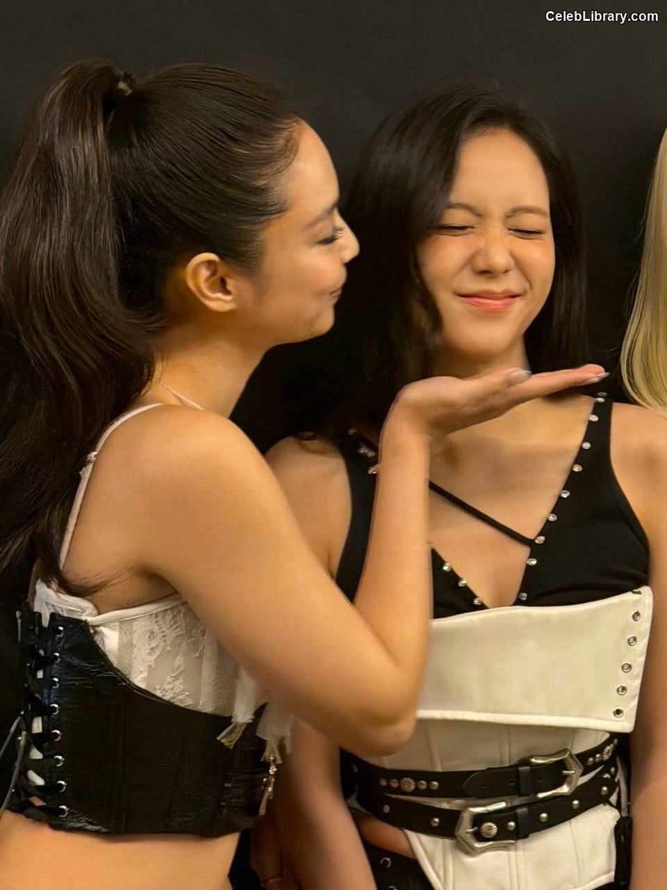 Jennie  BLΛƆKPIИK (Blackpink) photo 11 of 3632