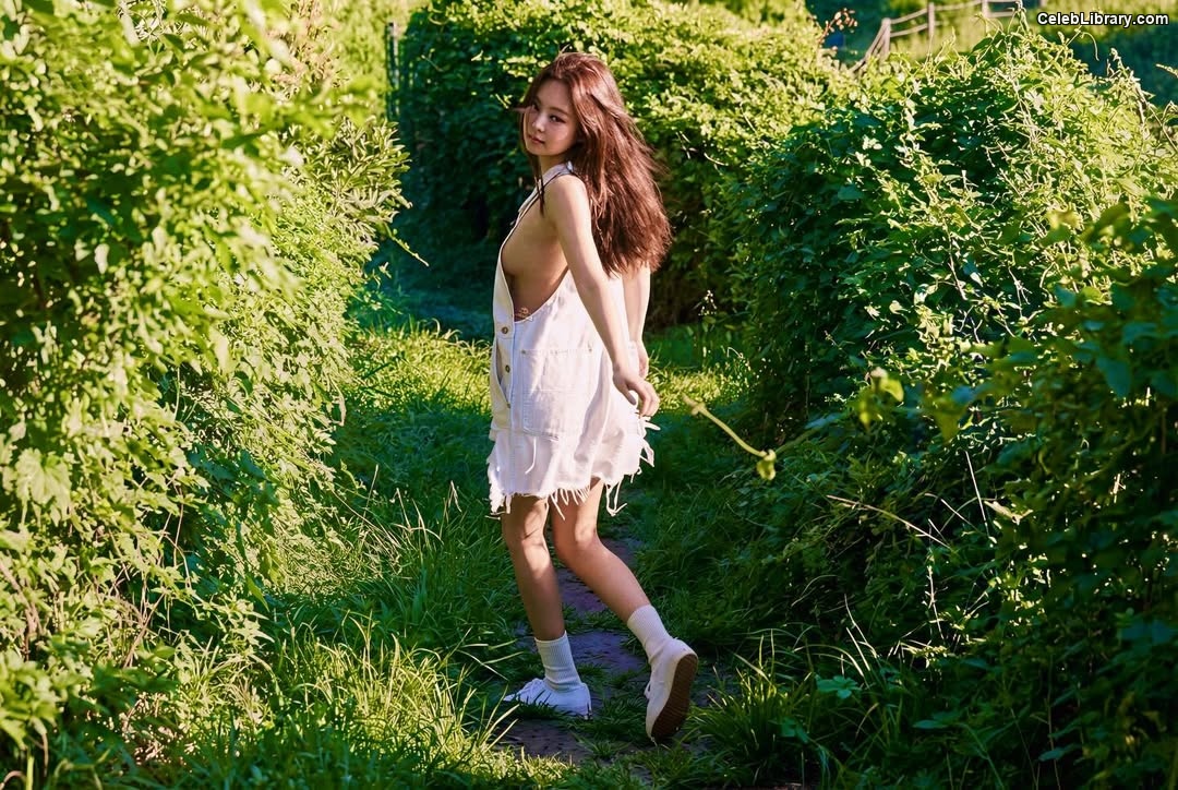 Jennie  BLΛƆKPIИK (Blackpink) photo 10 of 3632