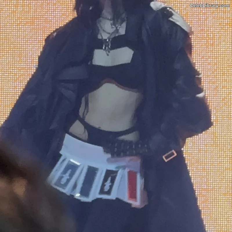 Jennie  BLΛƆKPIИK (Blackpink) photo 1 of 3632