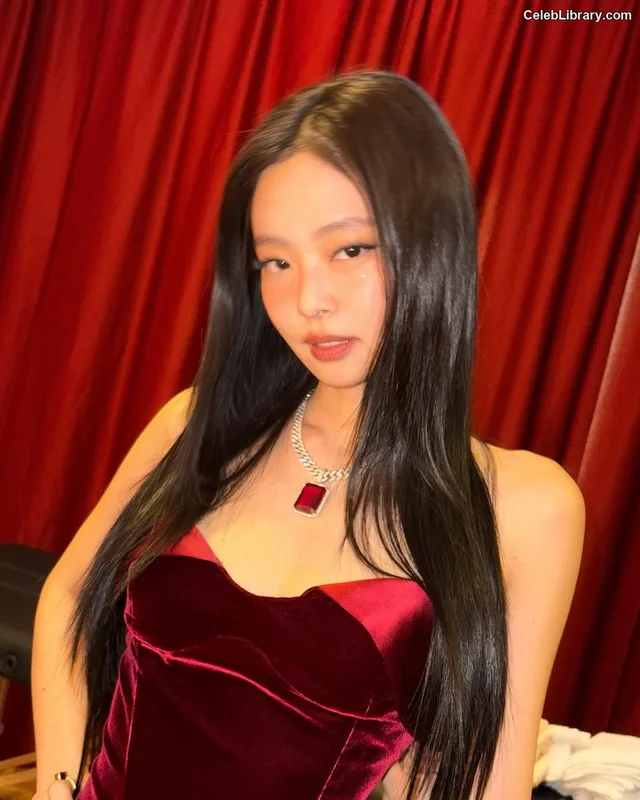 Jennie  BLΛƆKPIИK (Blackpink) photo 14 of 3632