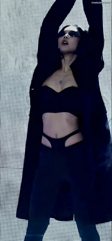 Jennie  BLΛƆKPIИK (Blackpink) photo 8 of 3632