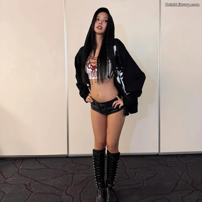 Jennie  BLΛƆKPIИK (Blackpink) photo 11 of 3632