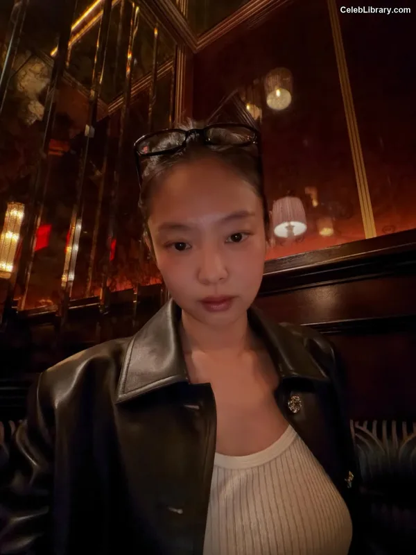 Jennie  BLΛƆKPIИK (Blackpink) photo 17 of 3632