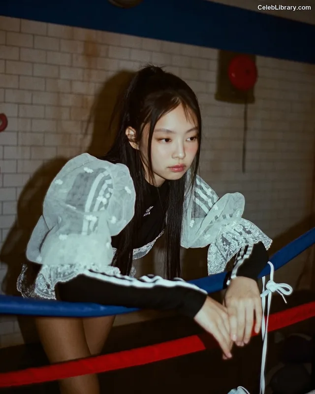 Jennie  BLΛƆKPIИK (Blackpink) photo 6 of 3632