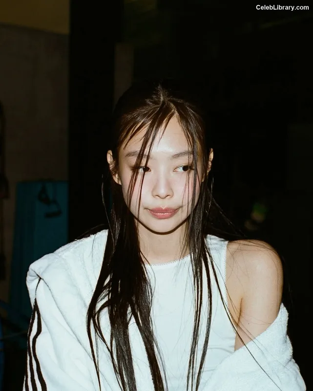 Jennie  BLΛƆKPIИK (Blackpink) photo 7 of 3632