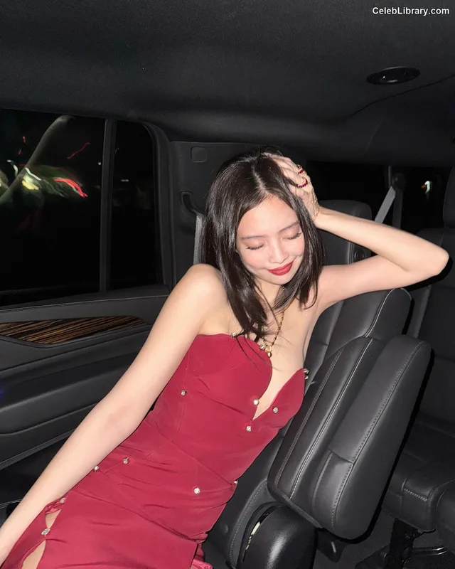 Jennie  BLΛƆKPIИK (Blackpink) photo 2 of 3632