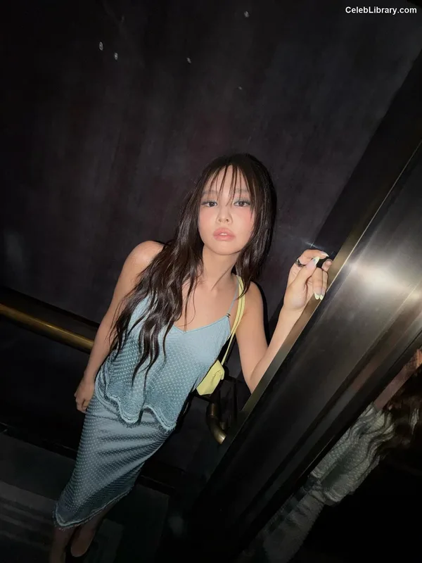 Jennie  BLΛƆKPIИK (Blackpink) photo 15 of 3632