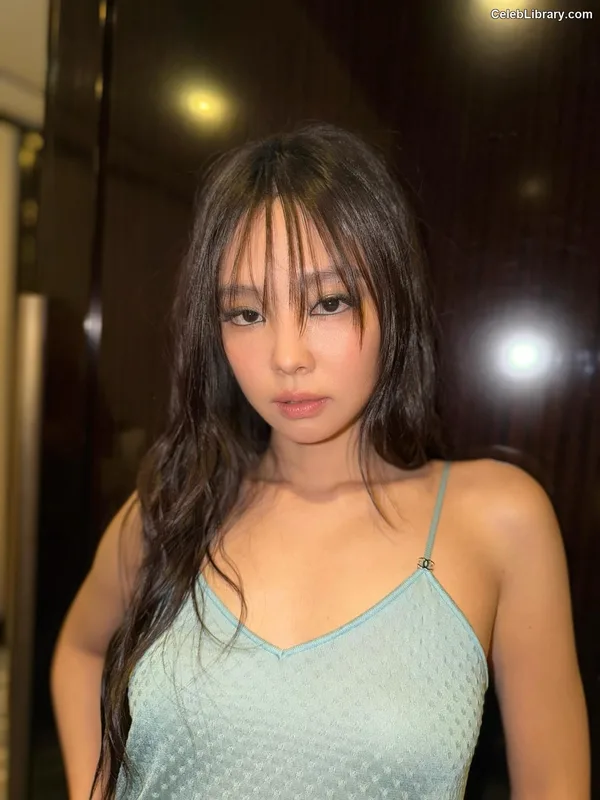 Jennie  BLΛƆKPIИK (Blackpink) photo 2 of 3632