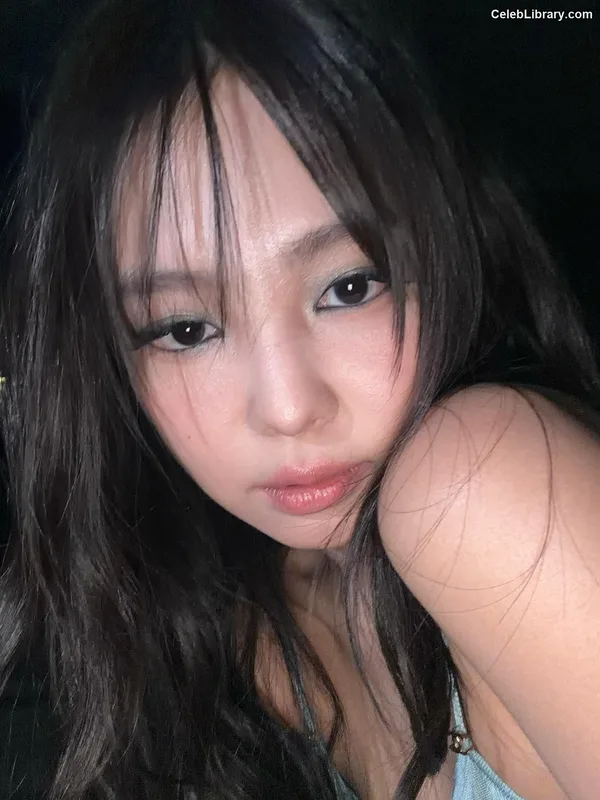 Jennie  BLΛƆKPIИK (Blackpink) photo 12 of 3632