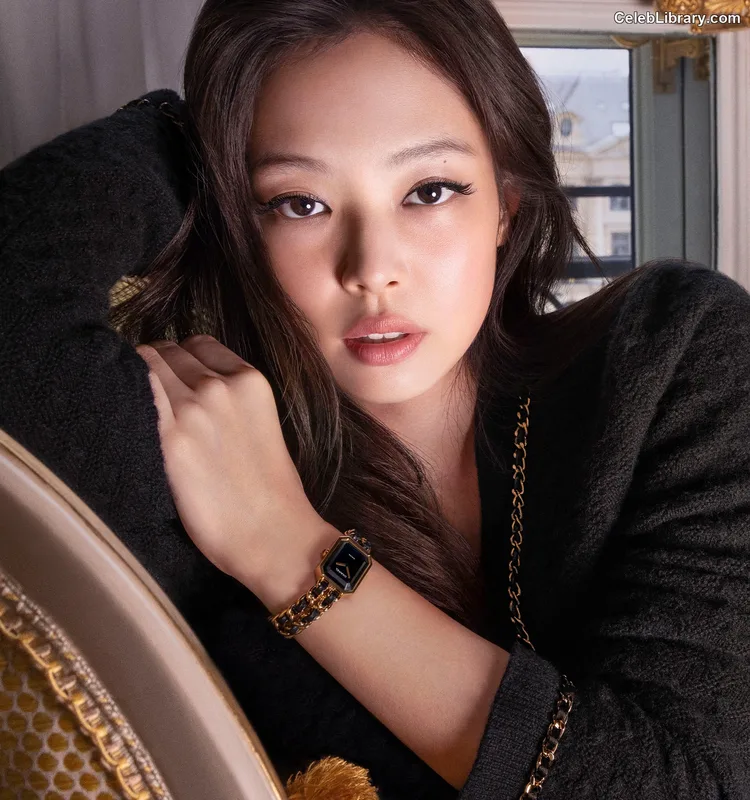 Jennie  BLΛƆKPIИK (Blackpink) photo 12 of 3632