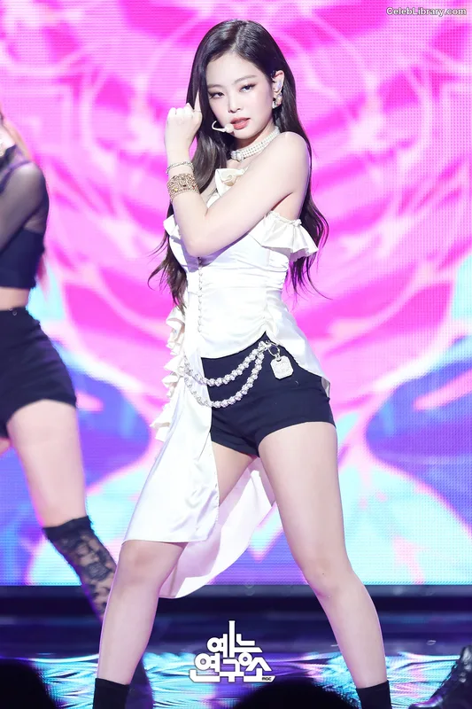 Jennie  BLΛƆKPIИK (Blackpink) photo 8 of 3632