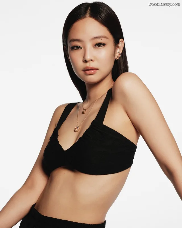 Jennie  BLΛƆKPIИK (Blackpink) photo 14 of 3632