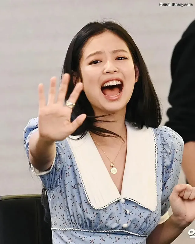 Jennie  BLΛƆKPIИK (Blackpink) photo 20 of 3632