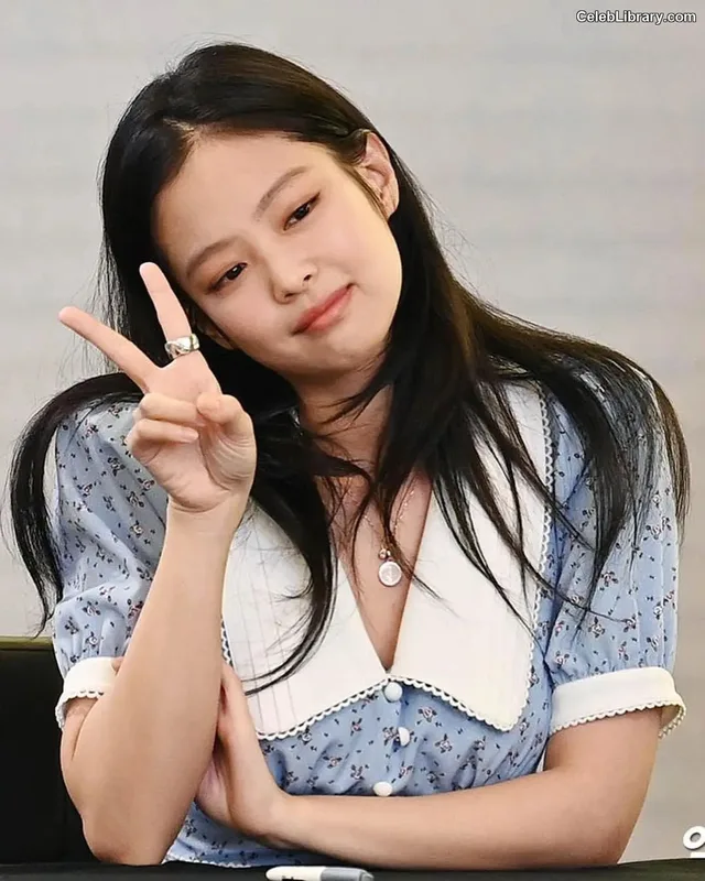 Jennie  BLΛƆKPIИK (Blackpink) photo 24 of 3632
