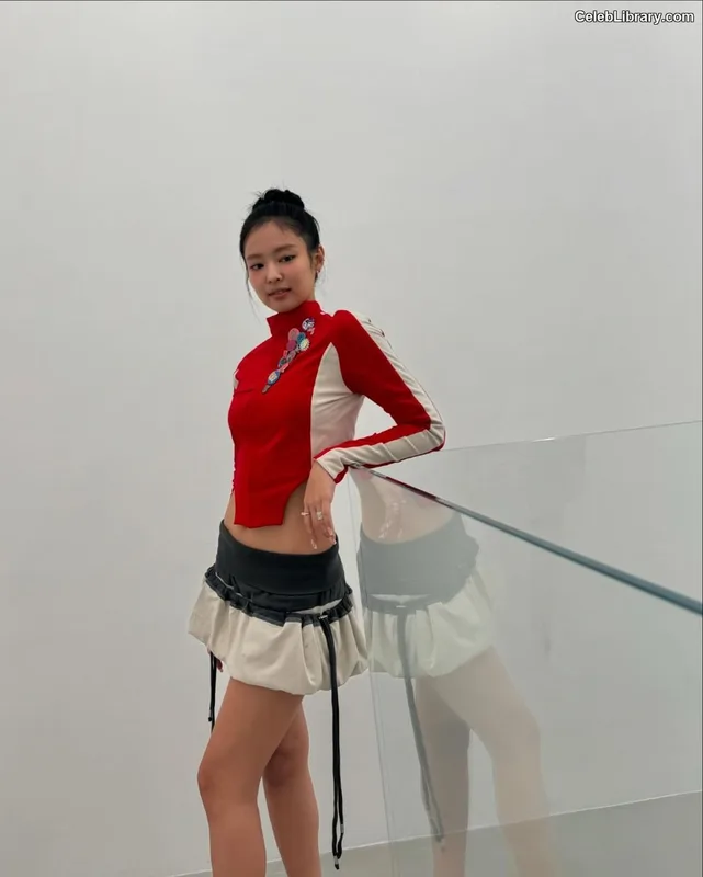 Jennie  BLΛƆKPIИK (Blackpink) photo 24 of 3632