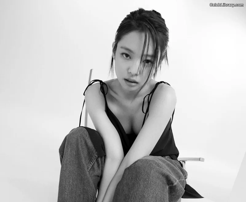 Jennie BLΛƆKPIИK (Blackpink) photo 4 of 3632