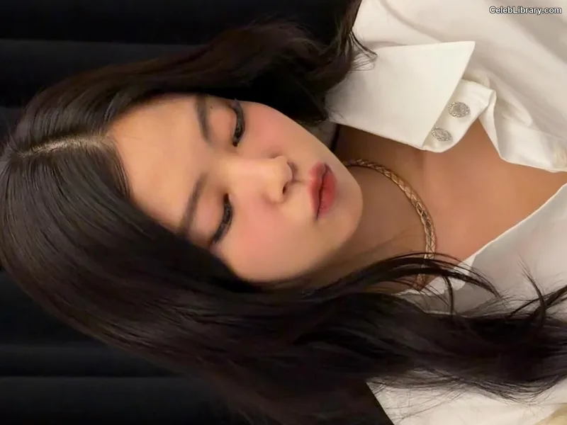 Jennie BLΛƆKPIИK (Blackpink) photo 22 of 3632
