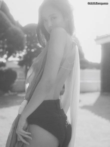 Jennie BLΛƆKPIИK (Blackpink) photo 1 of 3632