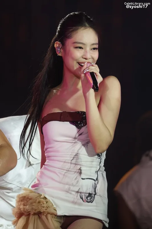 Jennie BLΛƆKPIИK (Blackpink) photo 17 of 3632