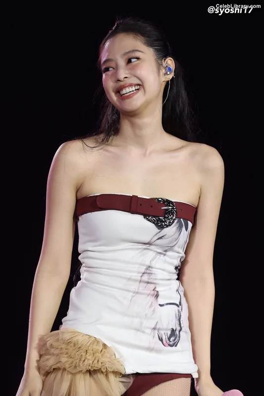 Jennie BLΛƆKPIИK (Blackpink) photo 19 of 3632