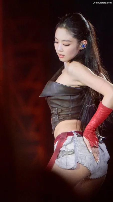 Jennie BLΛƆKPIИK (Blackpink) photo 20 of 3632