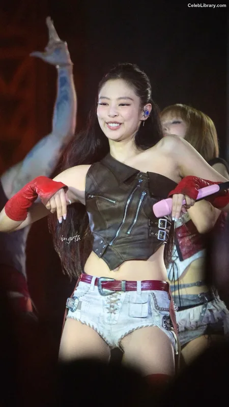 Jennie BLΛƆKPIИK (Blackpink) photo 23 of 3632