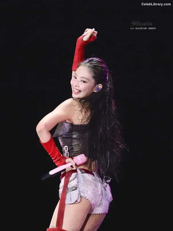Jennie BLΛƆKPIИK (Blackpink) photo 8 of 3632
