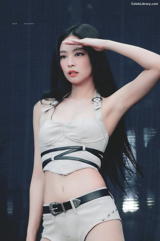 Jennie BLΛƆKPIИK (Blackpink) photo 1 of 3632