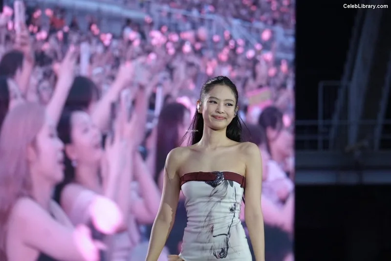 Jennie BLΛƆKPIИK (Blackpink) photo 23 of 3632