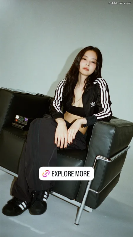 Jennie  BLΛƆKPIИK (Blackpink) photo 1 of 3632