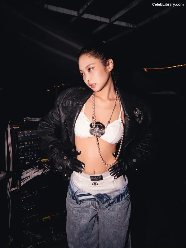 Jennie  BLΛƆKPIИK (Blackpink) photo 11 of 3632