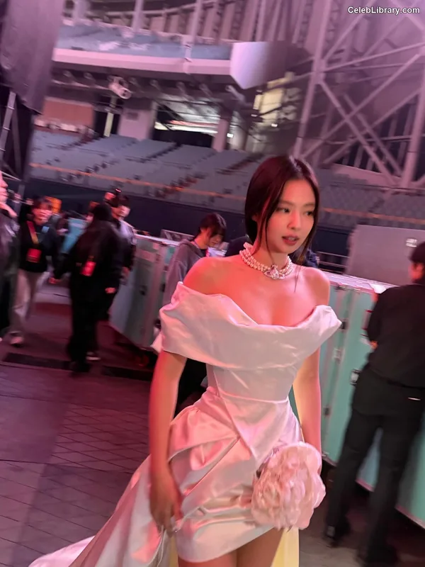 Jennie  BLΛƆKPIИK (Blackpink) photo 10 of 3632